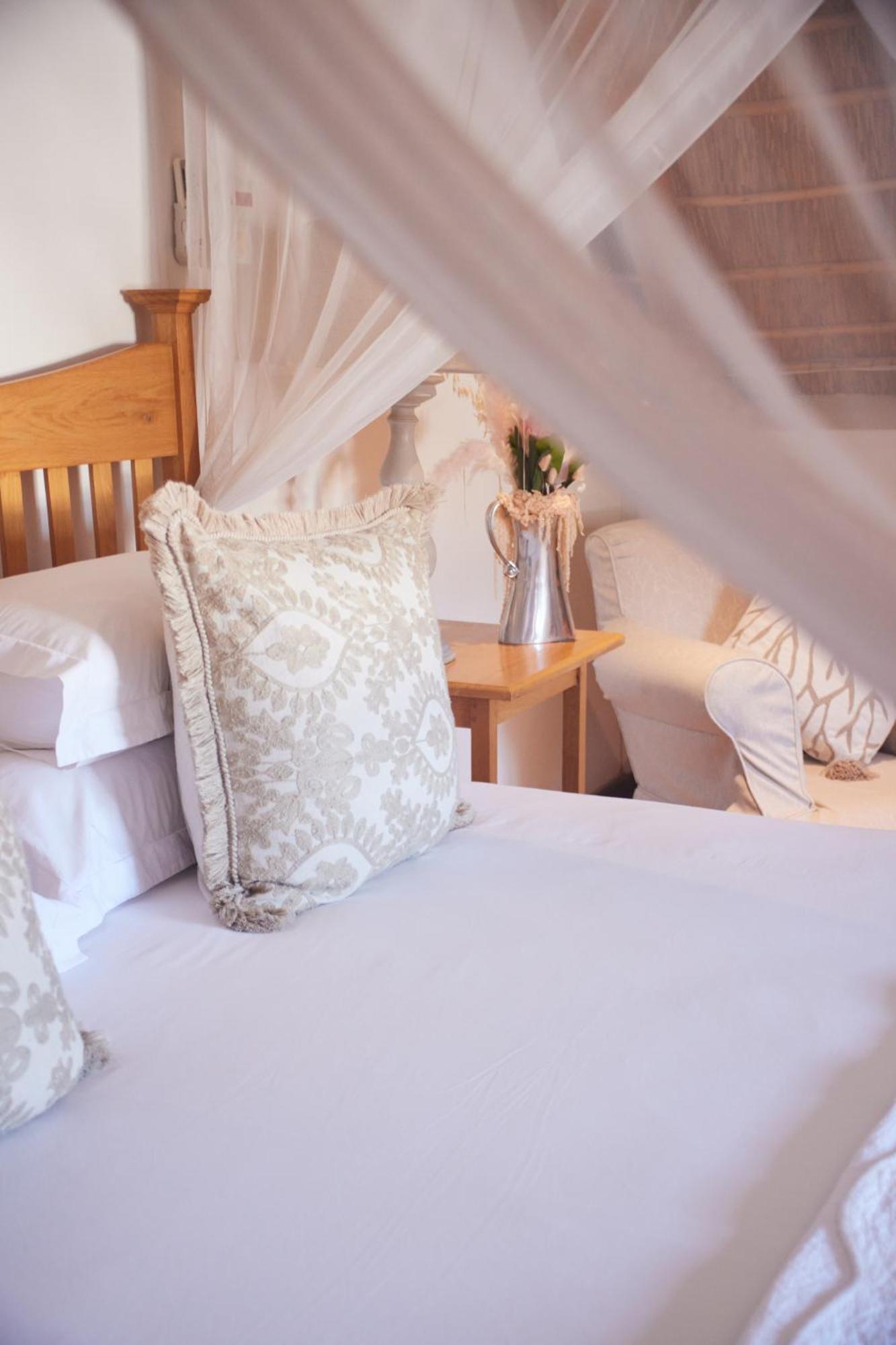 Klein Waterval Riverside Lodge Франсхук Экстерьер фото